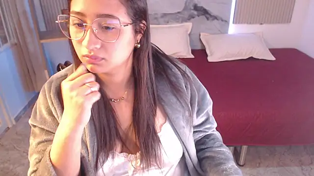 Thais Miss online show from September 16, 2025, 12:06 pm