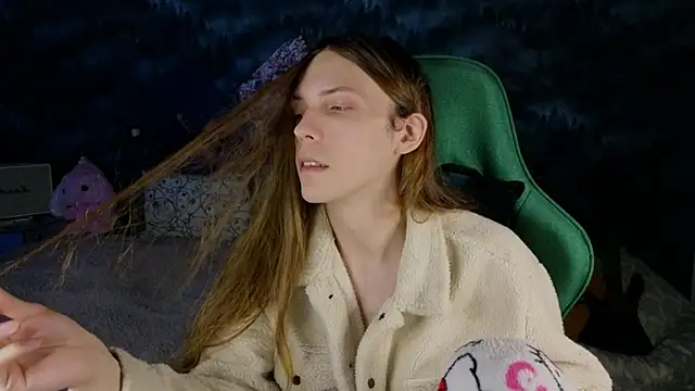 Snapshot of artass2 chatting on September 23, 2025, 10:50 pm artass2 online show from September 23, 2025, 10:50 pm