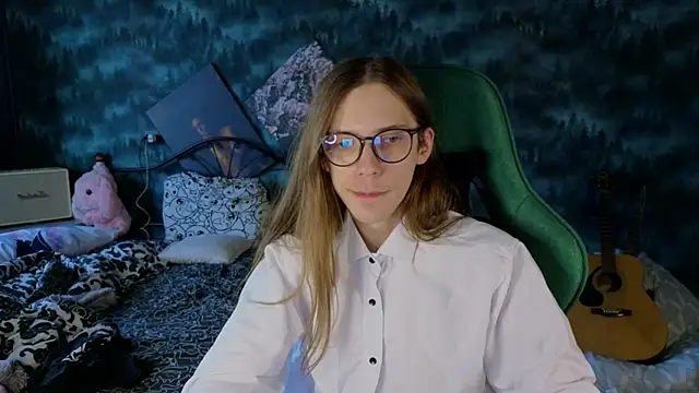 Snapshot of artass2 chatting on September 17, 2025, 3:03 pm artass2 online show from September 17, 2025, 3:03 pm