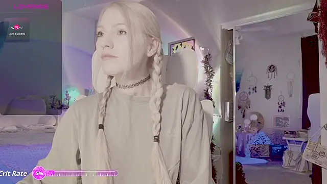 Snapshot of Talulaa chatting on October 11, 2025, 12:11 am Talulaa online show from October 11, 2025, 12:11 am