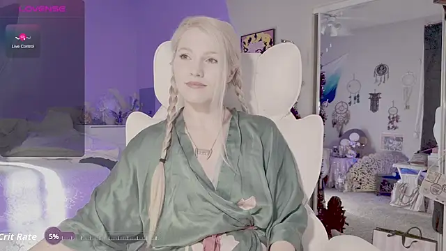 Snapshot of Talulaa chatting on October 19, 2025, 12:13 am Talulaa online show from October 19, 2025, 12:13 am