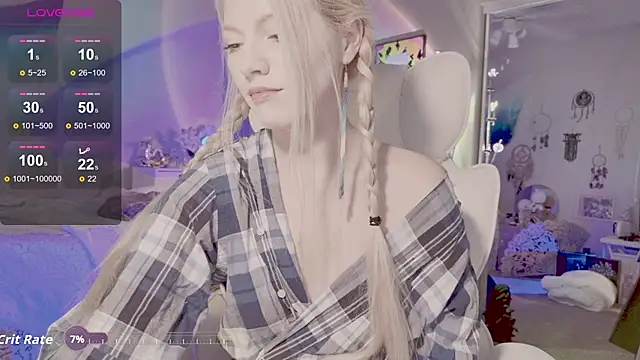 Snapshot of Talulaa chatting on November 9, 2025, 4:22 pm Talulaa online show from November 9, 2025, 4:22 pm