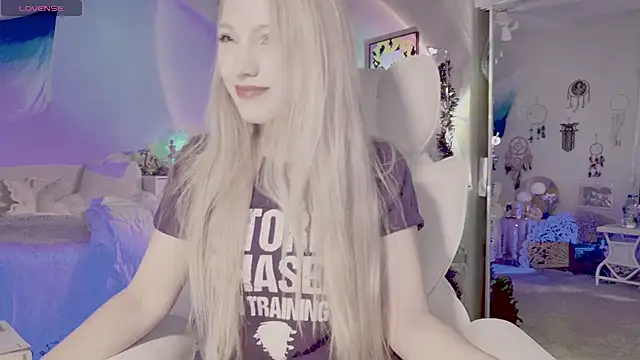 Snapshot of Talulaa chatting on October 3, 2025, 6:31 pm Talulaa online show from October 3, 2025, 6:31 pm