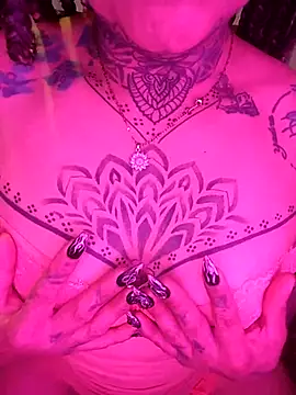 puticaaa online show from September 13, 2025, 12:54 am