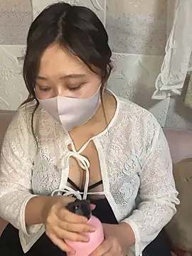 Snapshot of kotone_blossom_x chatting on October 10, 2025, 12:06 pm kotone blossom x online show from October 10, 2025, 12:06 pm