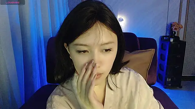 Snapshot of Eoov chatting on September 27, 2025, 4:24 pm Eoov online show from September 27, 2025, 4:24 pm