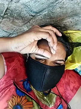 Snapshot of Manvi_tyagi chatting on October 9, 2025, 4:57 am Manvi tyagi online show from October 9, 2025, 4:57 am