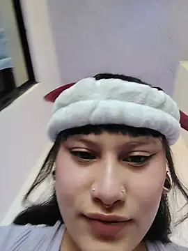 Snapshot of Eva_Clark01 chatting on October 24, 2025, 1:21 pm Eva Clark01 online show from October 24, 2025, 1:21 pm