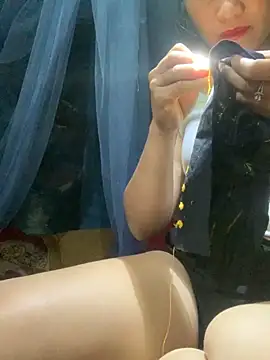 Snapshot of tuyetnhi-00 chatting on September 29, 2025, 2:07 am tuyetnhi-00 online show from September 29, 2025, 2:07 am