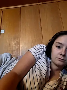 Snapshot of YoungLiisaxx chatting on September 27, 2025, 11:38 am YoungLiisaxx online show from September 27, 2025, 11:38 am