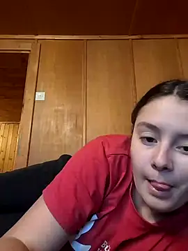 Snapshot of YoungLiisaxx chatting on October 10, 2025, 6:25 am YoungLiisaxx online show from October 10, 2025, 6:25 am