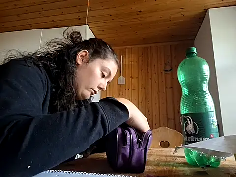 Snapshot of YoungLiisaxx chatting on September 22, 2025, 2:01 pm YoungLiisaxx online show from September 22, 2025, 2:01 pm