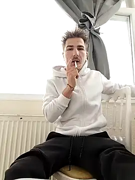 Snapshot of MarioK1 chatting on September 17, 2025, 6:26 am MarioK1 online show from September 17, 2025, 6:26 am