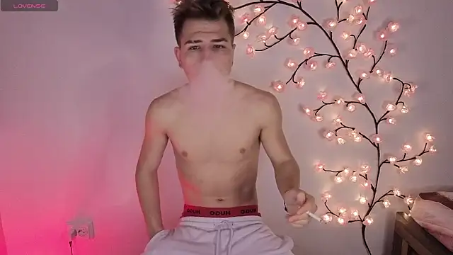 Snapshot of MarioK1 chatting on October 11, 2025, 7:42 am MarioK1 online show from October 11, 2025, 7:42 am