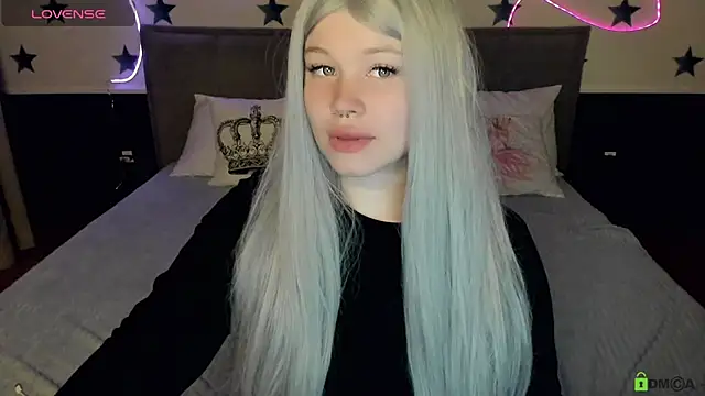 Diana Dream online show from October 22, 2025, 7:57 pm