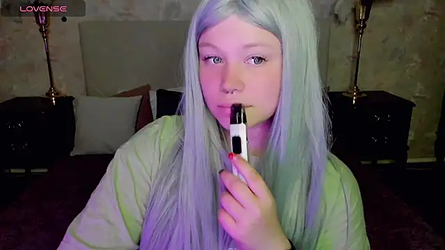 Diana Dream online show from September 22, 2025, 8:15 pm