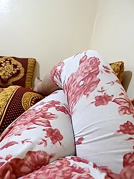 Charmota sexi online show from October 4, 2025, 1:12 pm