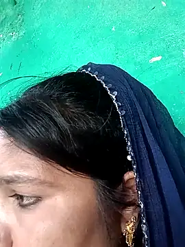 Snapshot of Priya_tyagi chatting on September 23, 2025, 12:01 pm Priya tyagi online show from September 23, 2025, 12:01 pm