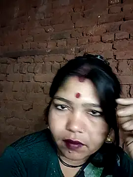 Snapshot of Priya_tyagi chatting on October 15, 2025, 12:20 am Priya tyagi online show from October 15, 2025, 12:20 am