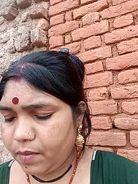 Snapshot of Priya_tyagi chatting on October 9, 2025, 11:00 am Priya tyagi online show from October 9, 2025, 11:00 am