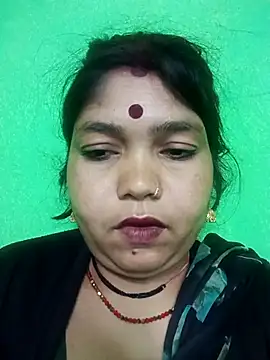 Snapshot of Priya_tyagi chatting on October 30, 2025, 12:42 am Priya tyagi online show from October 30, 2025, 12:42 am
