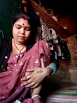 Snapshot of Priya_tyagi chatting on September 26, 2025, 6:42 am Priya tyagi online show from September 26, 2025, 6:42 am