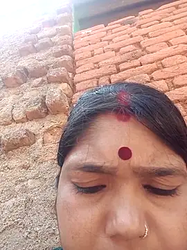 Snapshot of Priya_tyagi chatting on September 27, 2025, 7:25 am Priya tyagi online show from September 27, 2025, 7:25 am