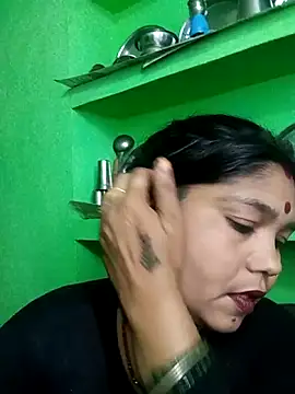 Snapshot of Priya_tyagi chatting on October 17, 2025, 8:10 pm Priya tyagi online show from October 17, 2025, 8:10 pm