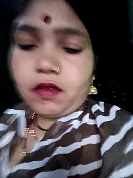 Snapshot of Priya_tyagi chatting on October 26, 2025, 11:54 am Priya tyagi online show from October 26, 2025, 11:54 am