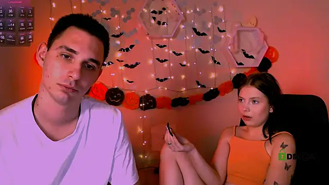 Snapshot of renata_sweety chatting on October 22, 2025, 1:05 am renata sweety online show from October 22, 2025, 1:05 am