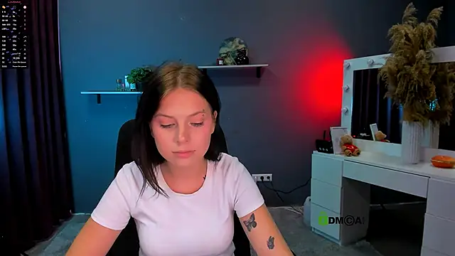 Snapshot of renata_sweety chatting on September 17, 2025, 1:13 pm renata sweety online show from September 17, 2025, 1:13 pm