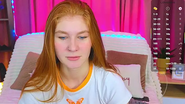 Snapshot of JuliaPowers_ chatting on October 18, 2025, 4:03 am JuliaPowers  online show from October 18, 2025, 4:03 am