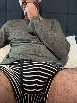 Snapshot of Ggscrotos chatting on October 13, 2025, 9:44 am Ggscrotos online show from October 13, 2025, 9:44 am