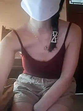 LazdyLy online show from September 30, 2025, 2:23 pm