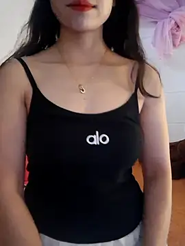 LazdyLy online show from October 27, 2025, 4:46 am