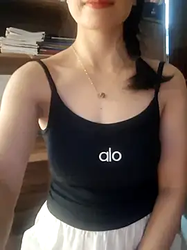 LazdyLy online show from October 30, 2025, 1:09 pm