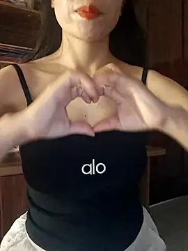 LazdyLy online show from October 19, 2025, 11:13 am