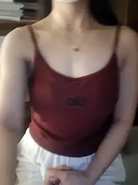 LazdyLy online show from November 5, 2025, 3:04 pm