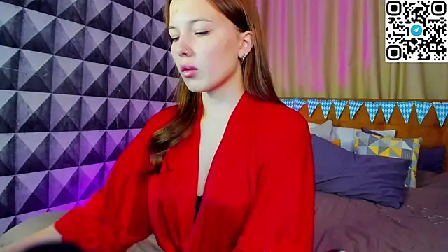 Maria Solis online show from September 28, 2025, 11:44 pm