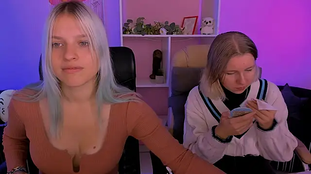 Snapshot of gloria_bubble chatting on October 3, 2025, 5:53 am gloria bubble online show from October 3, 2025, 5:53 am