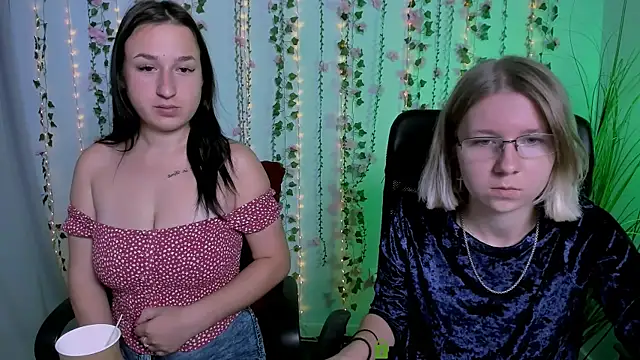 Snapshot of gloria_bubble chatting on September 30, 2025, 5:35 am gloria bubble online show from September 30, 2025, 5:35 am