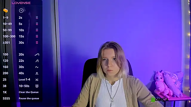 Snapshot of gloria_bubble chatting on October 15, 2025, 7:00 pm gloria bubble online show from October 15, 2025, 7:00 pm