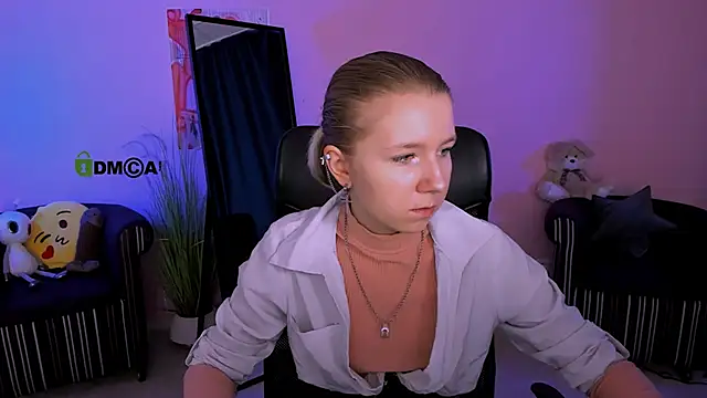 Snapshot of gloria_bubble chatting on October 18, 2025, 8:38 am gloria bubble online show from October 18, 2025, 8:38 am