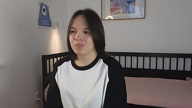 CamelliaDuford online show from September 11, 2025, 4:45 am