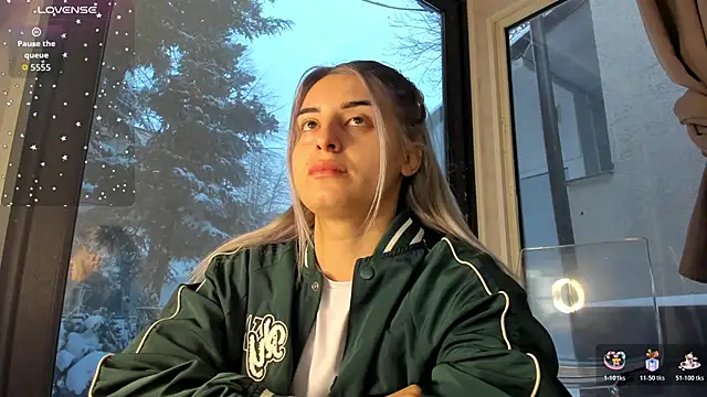 Ella Vee online show from February 2, 2026, 5:39 am