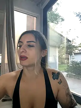 Snapshot of Ella_Vee chatting on September 25, 2025, 5:13 am Ella Vee online show from September 25, 2025, 5:13 am