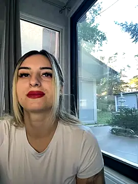 Snapshot of Ella_Vee chatting on September 24, 2025, 4:41 am Ella Vee online show from September 24, 2025, 4:41 am