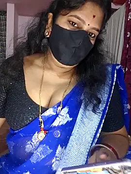 luci-queen online show from April 18, 2026, 3:09 am