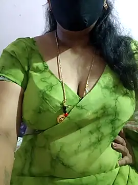 luci-queen online show from May 17, 2026, 6:08 pm