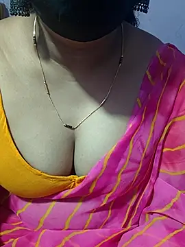 luci-queen online show from November 11, 2025, 12:44 pm